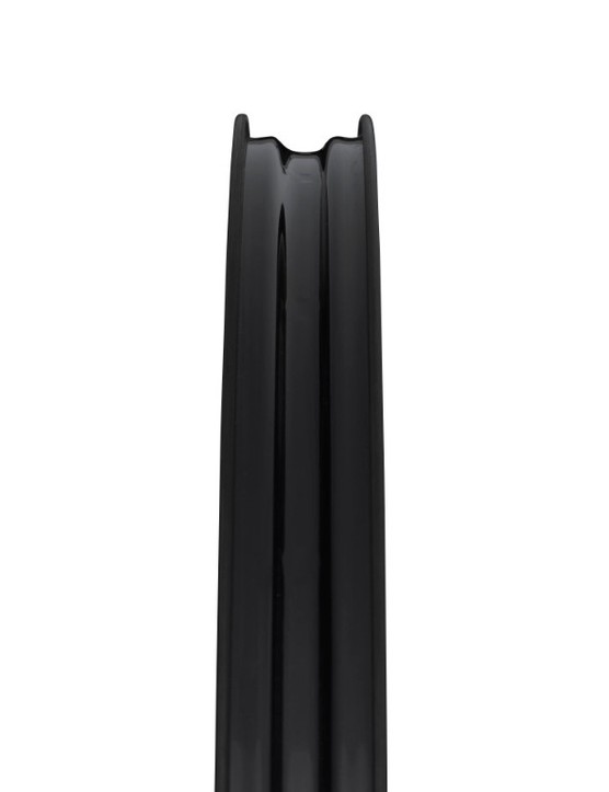 Shimano WH-RX870 wheels pack shot of rim against a white background